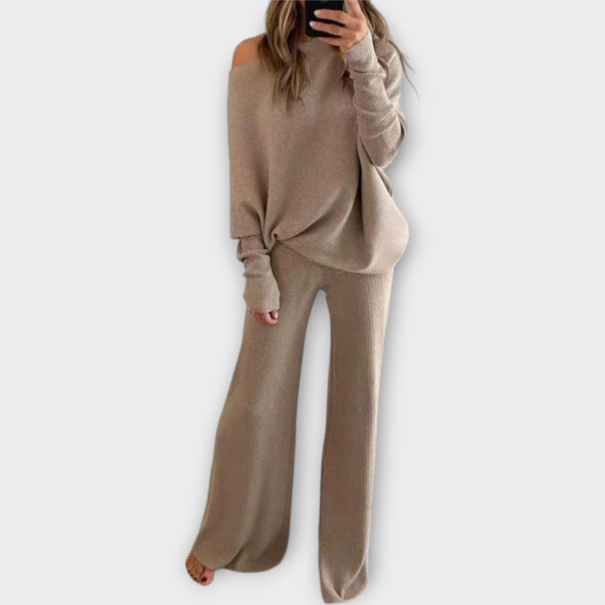 Conjunto de punto con pantalones anchos y suéter holgado
