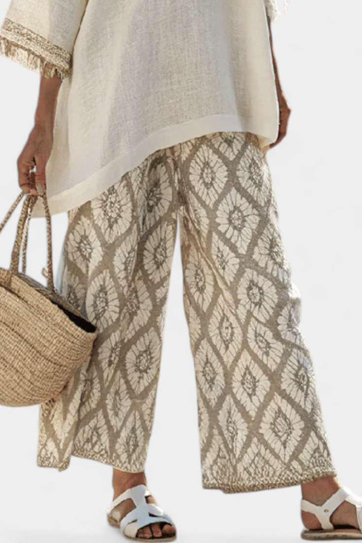 Ilaria — Top refinado y pantalones casuales