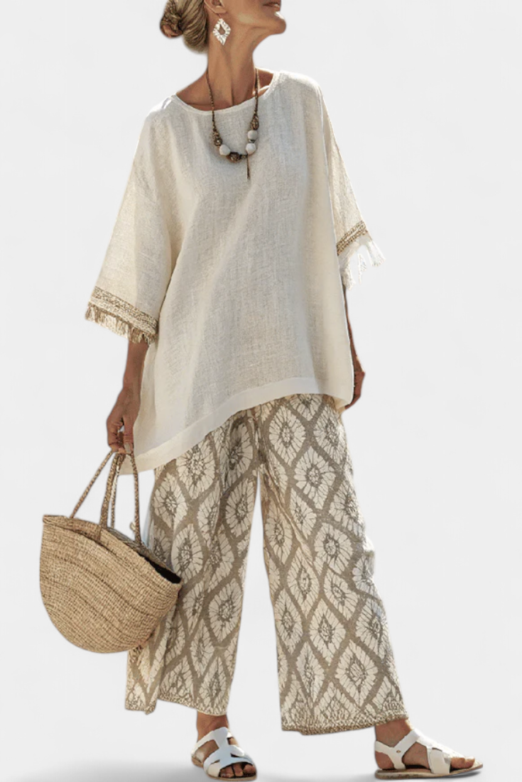 Ilaria — Top refinado y pantalones casuales