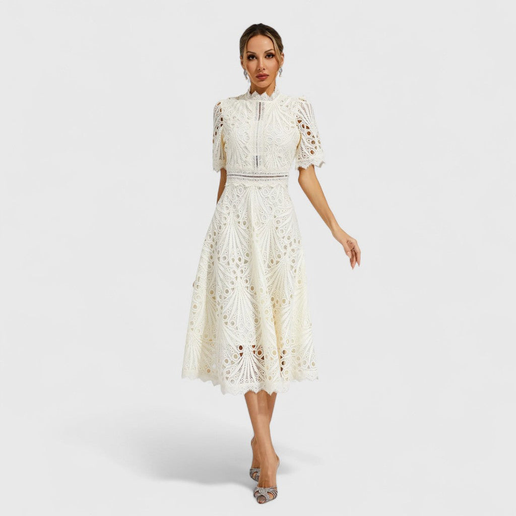 Lydia - elegante camisón de encaje para mujeres