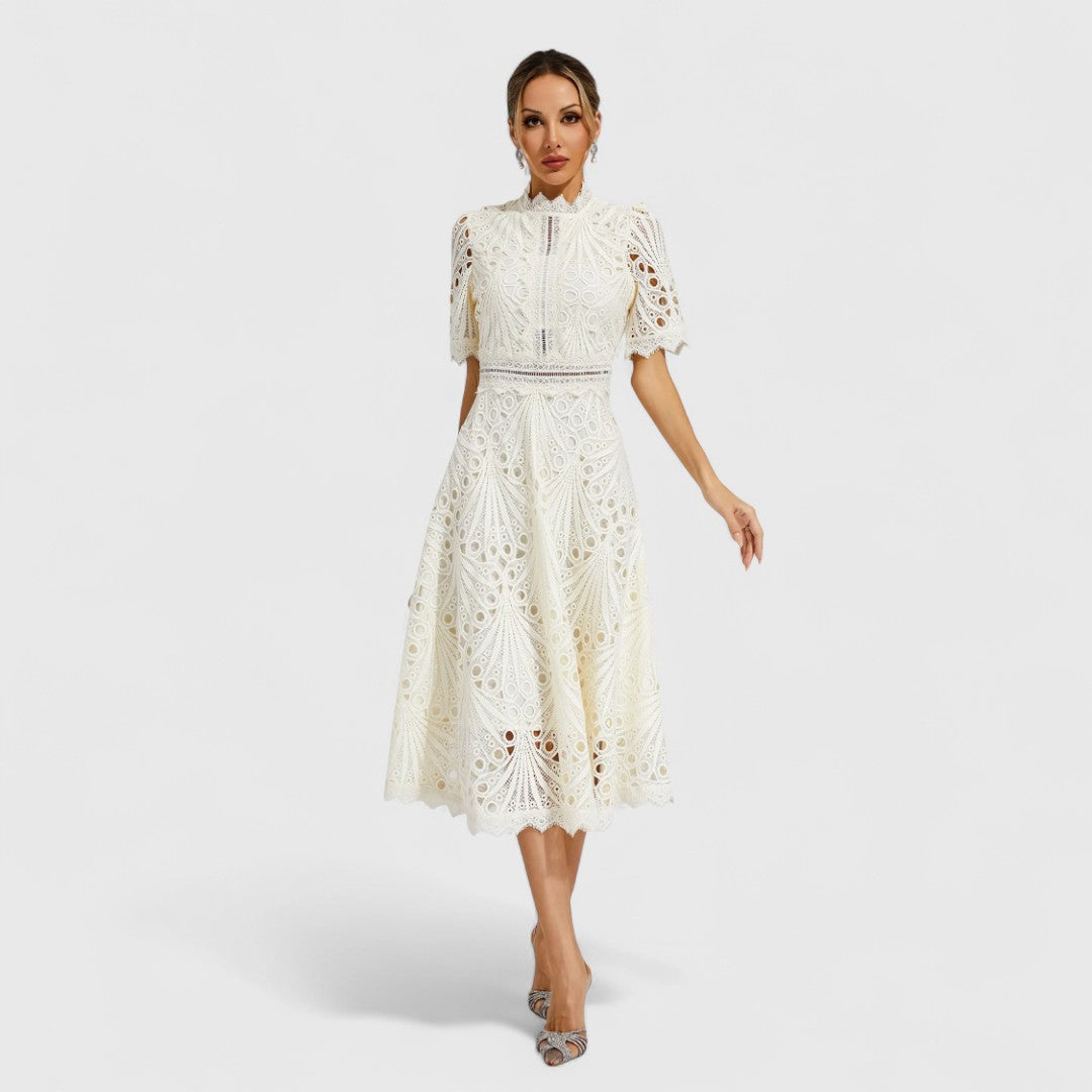 Lydia - elegante camisón de encaje para mujeres