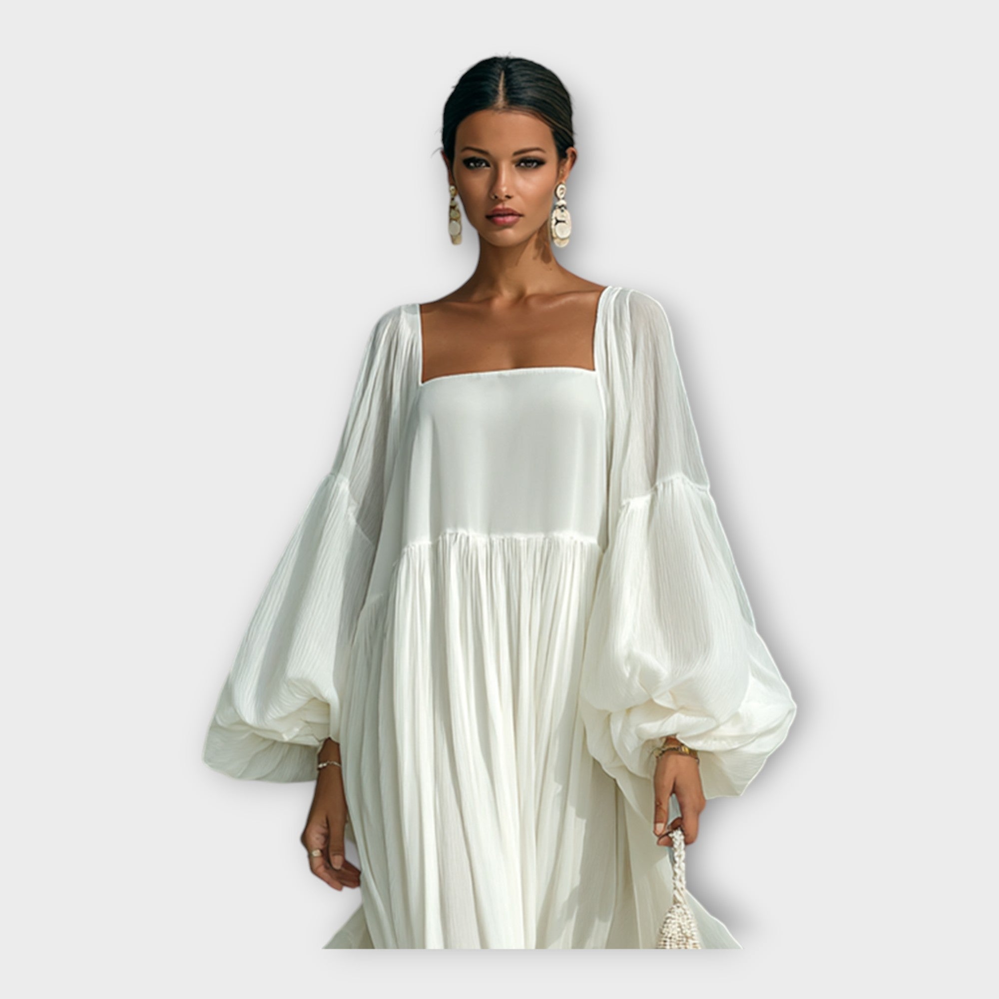 Vestido etéreo con estética minimalista refinada