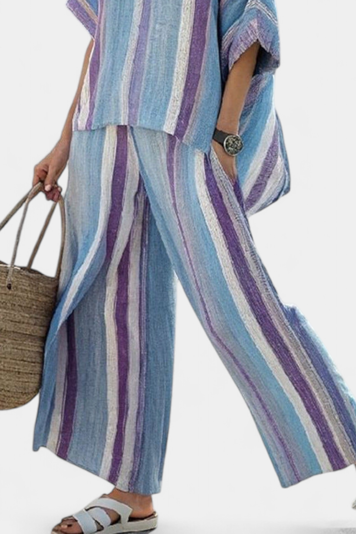 Ginevra — Top elegante en púrpura pastel y pantalones de lino a rayas