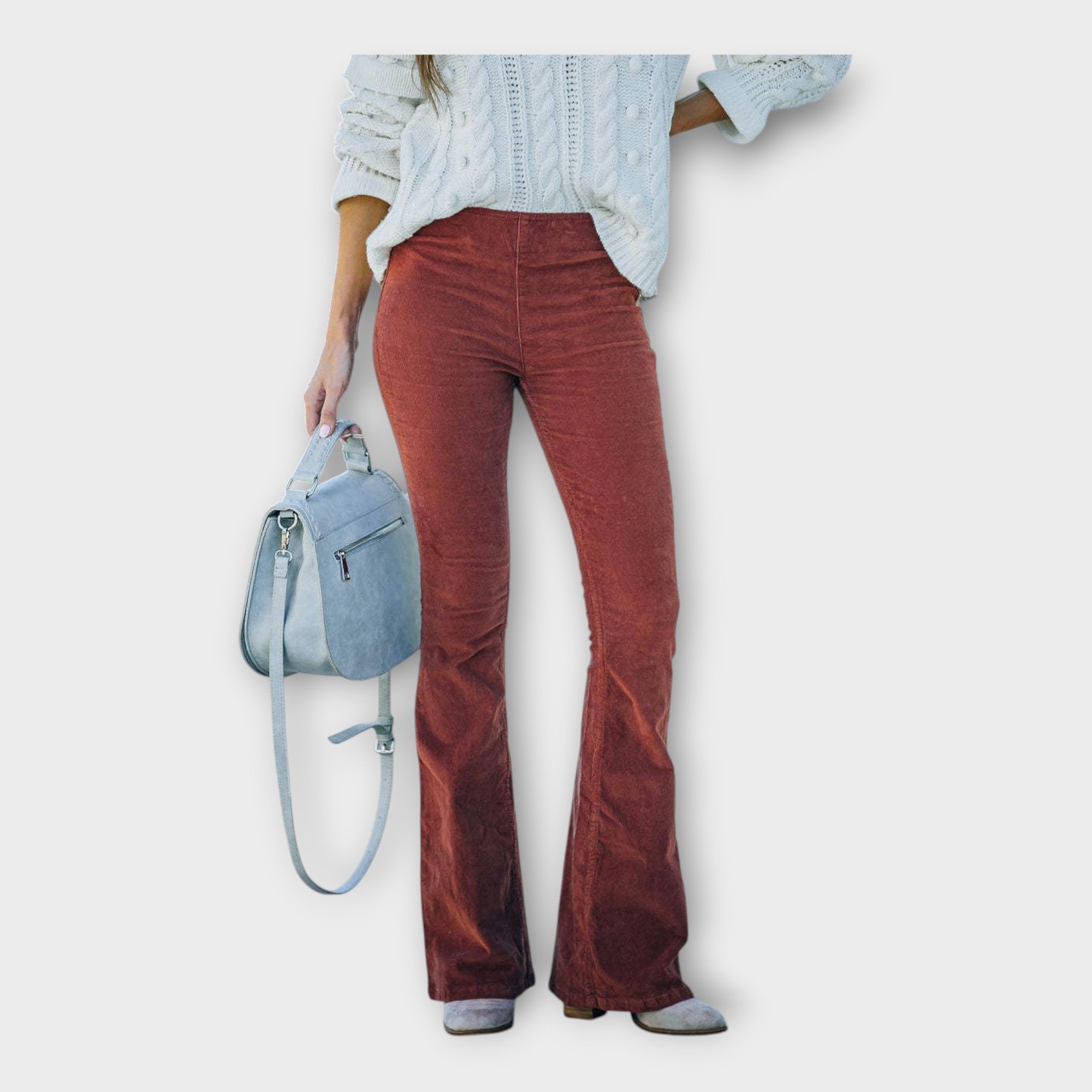Pantalón Elegante con Ajuste en Línea de Campana