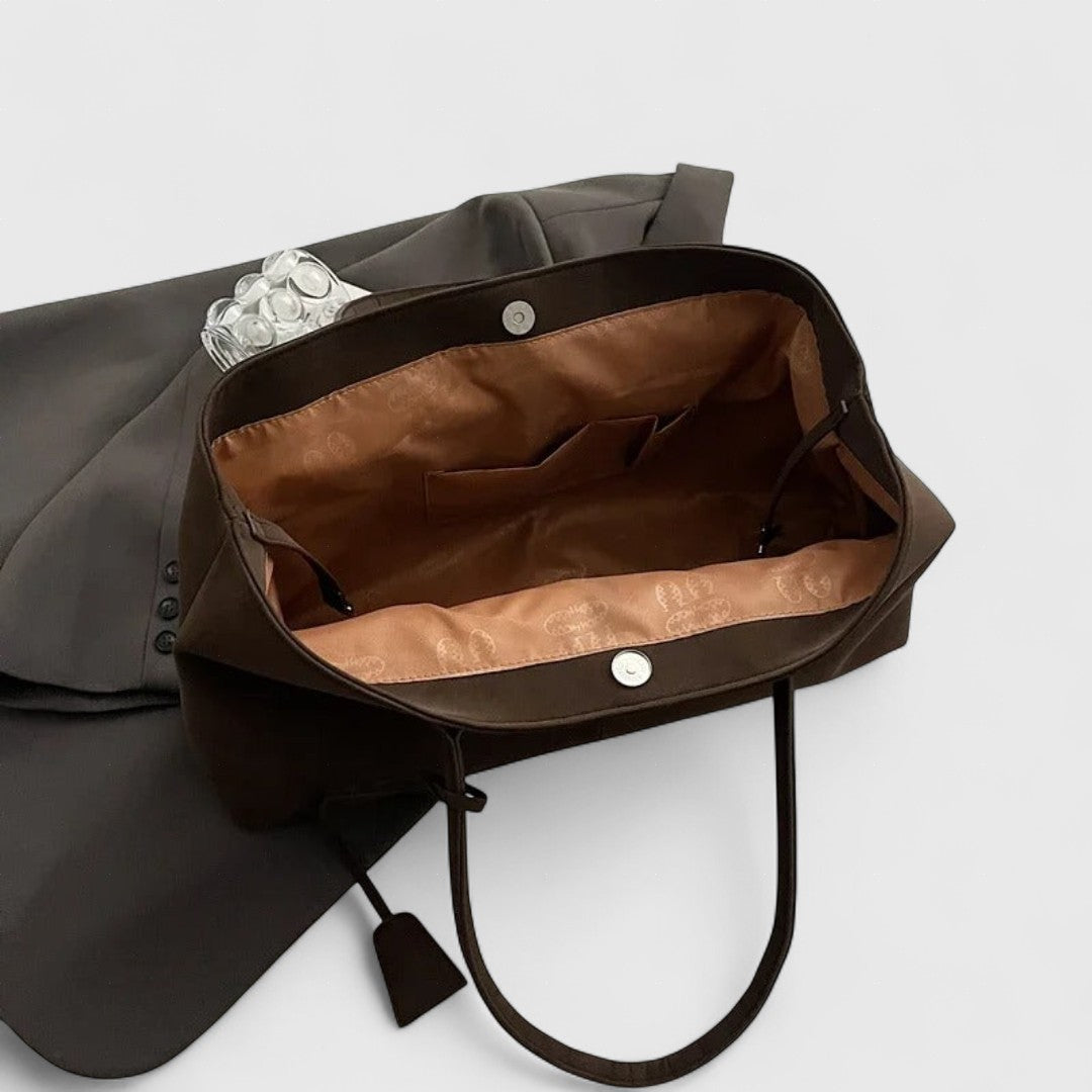 Nausica - Bolsa maxi con diseño refinado y amplia capacidad