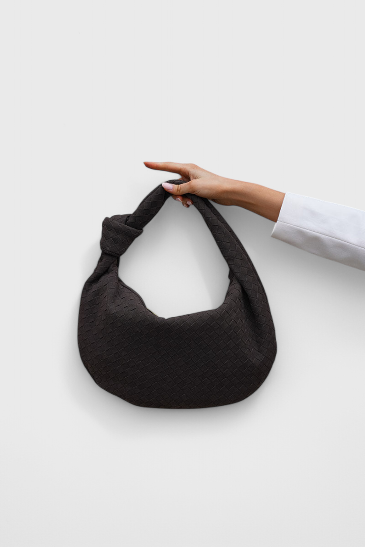 Bolso Mediano Morado Tejido con Detalle de Nudo